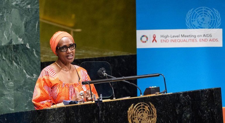 联合国艾滋病规划署执行主任温妮·拜恩伊玛在联大关于艾滋病的高级别会议上发表讲话。(资料图片）